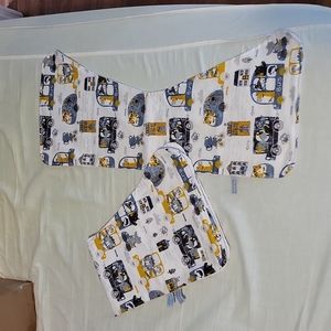Zoo animal burp clothes